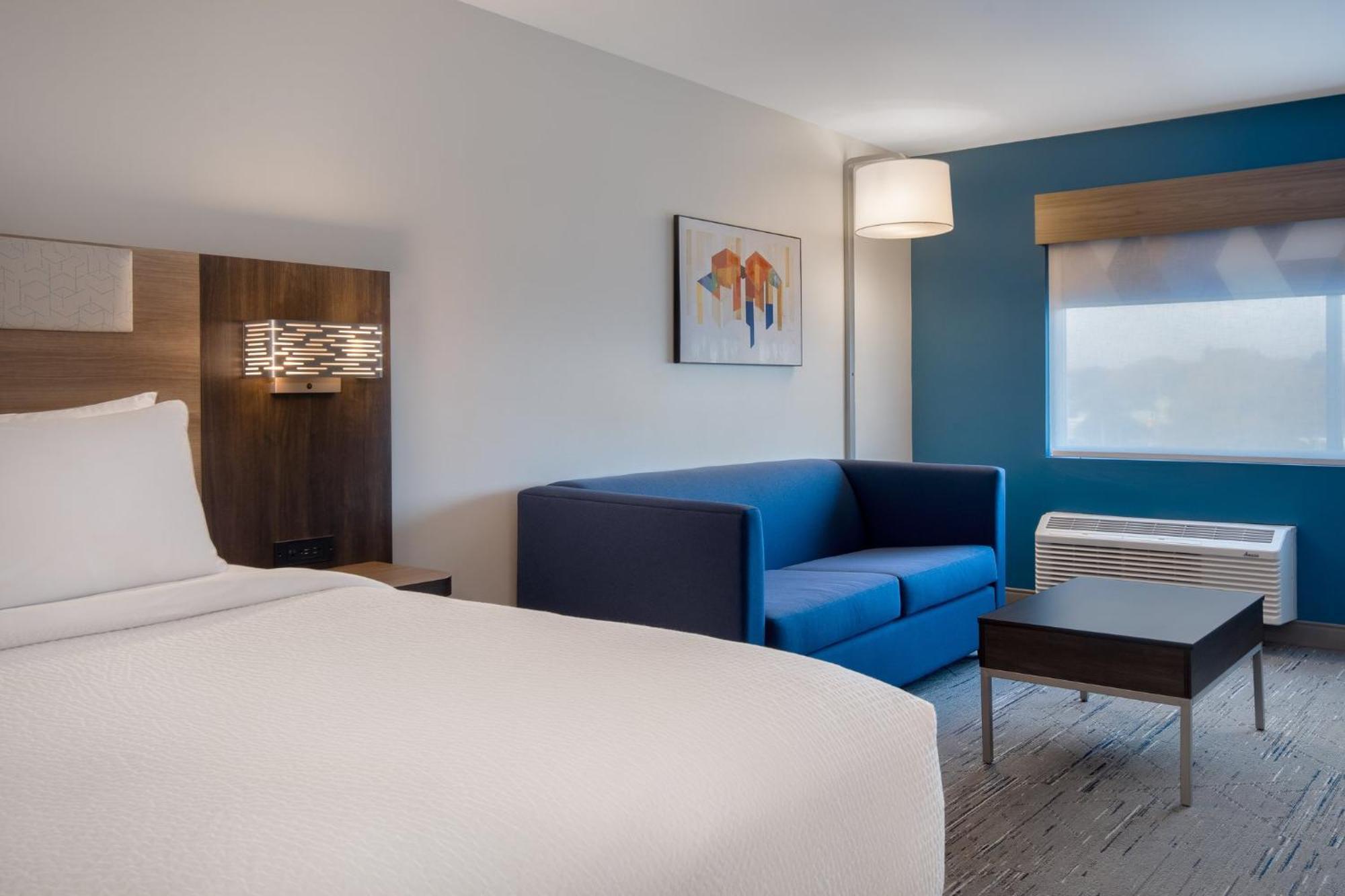 Holiday Inn Express & Suites Oscoda By Ihg Exterior photo