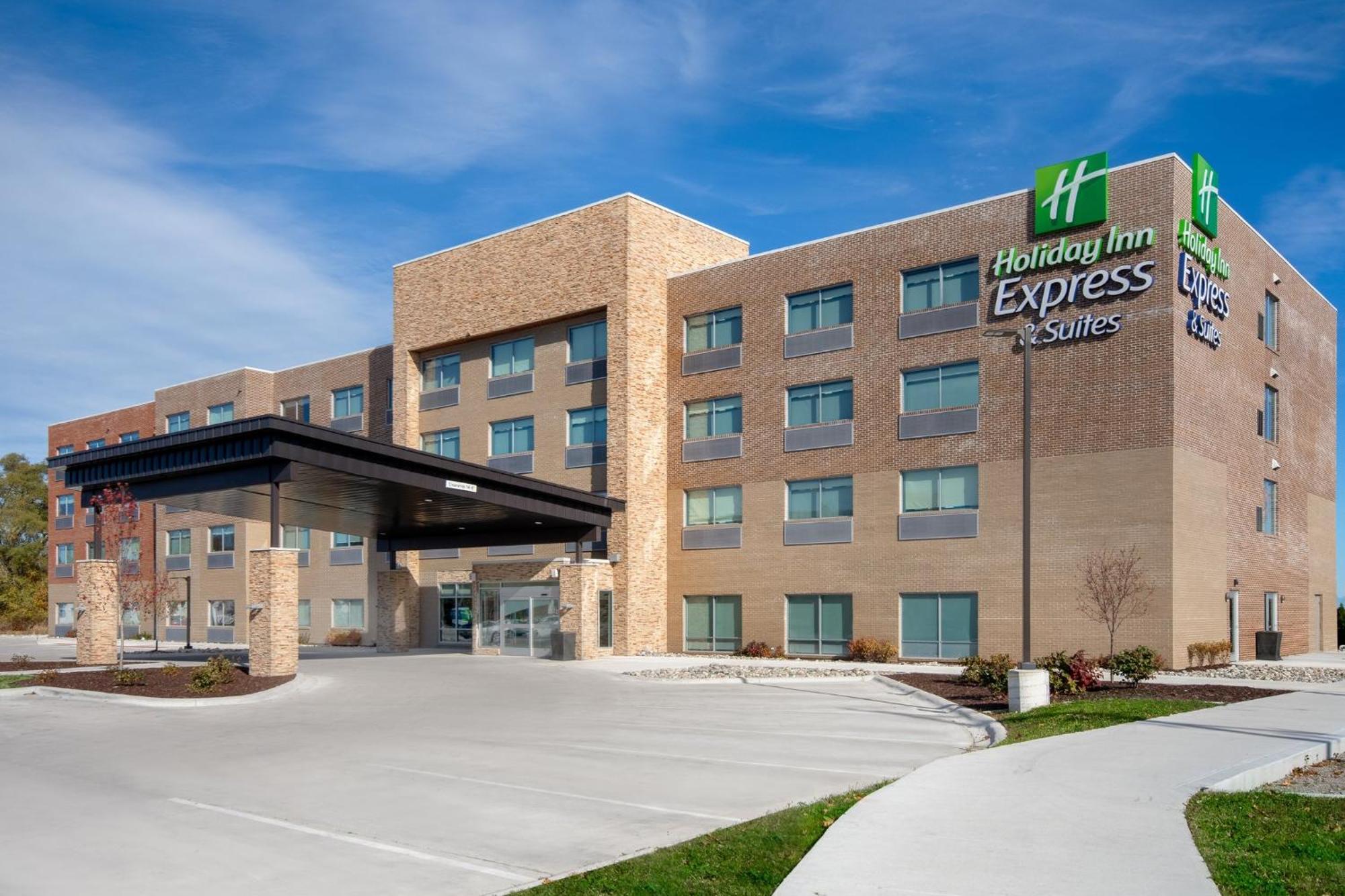Holiday Inn Express & Suites Oscoda By Ihg Exterior photo